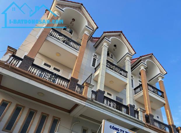 LÔ 3 CĂN, 4 TẦNG HẺM 0T0 TRÁNH, GẦN CHỢ HIỆP BÌNH, DÒNG TIỀN 75tr/th, 20X15, CHỈ 20 TỶ - 3