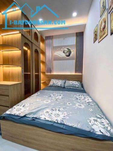 --Bán nhà đường Cửu Long, phường 2, Tân Bình; 5x10 – 4 tầng nhà đẹp - 2