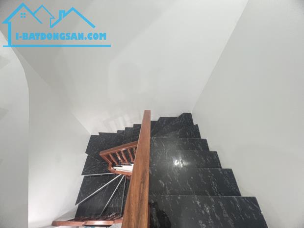 Bán nhà Ngọc Thụy - Long Biên, ô tô đỗ cửa ,DT 35m x 5 tầng, MT 4m, giá 7 tỷ - 2