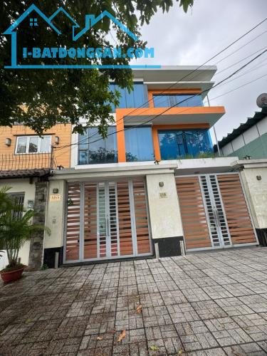 BIỆT THỰ KHU  TÊN LỬA- ĐƯỜNG 32- 3 TẦNG 10 x 20M, GIÁ 39 TỶ.