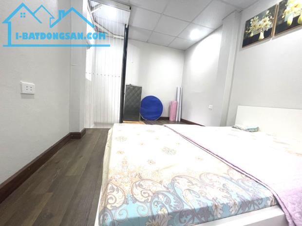 💥Nhà Đẹp Ô Chợ Dừa, Đống Đa, Ngõ Nông Gần Phố, 3 Tầng, 2PN, Giá 2.18 Tỷ. SĐCC - 1