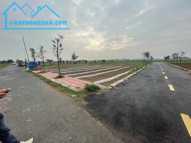 CHÍNH CHỦ CẦN BÁN LÔ ĐẤT VEN BIỂN QUẤT LÂM