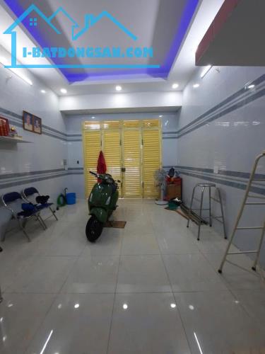 Bán nhà mặt tiền Nguyễn Văn Luông, quận 6, 12.7 tỷ, 4.2x15m, 3 tấm - 2
