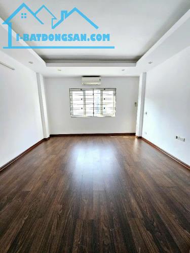 Bán nhà Lĩnh Nam ngõ SH quay đầu, nhà mới đẹp long lanh, 33m 5 tầng 5.8 tỷ - 3