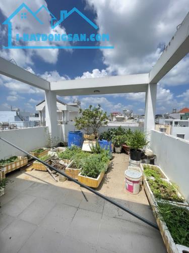 XE HƠI NGỦ TRONG NHÀ - 5 TẦNG - 4,3M x 15M - THANG MÁY - GẦN SÂN BAY - GIÁP PHÚ NHUẬN - 4
