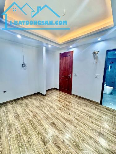 BÁN NHÀ 6.1 TỶ 6 TẦNG THANG MÁY 60M2 NGÕ Ô TÔ LÊ HỒNG PHONG - 4