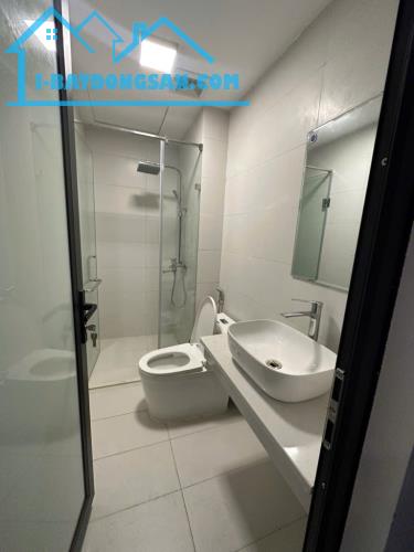 Cần bán gấp nhà đối diện Vườn Hoa Ngọc Lâm, khu vực trung tâm nhộn nhịp chỉ nhỉnh100tr/m2 - 2