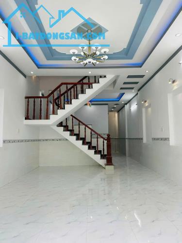 BÁN NHÀ 2 TẦNG THẠNH PHÚ , VỀ UBND TỈNH 15 PHÚT, 4 PN , DT 106 M2, CẠNH TRƯỜNG TIỂU HỌC - 4