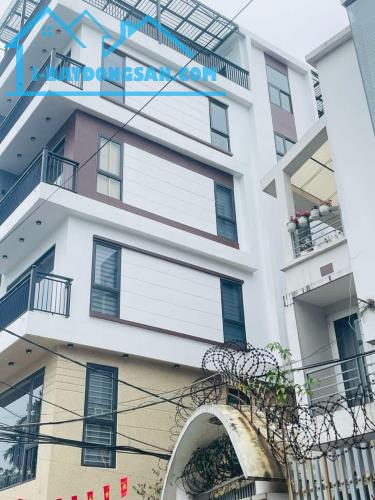 Hạ Giá Bán Căn 42m2 6T Trung Tâm Gia Thuỵ, Long Biên 12.X Tỷ Gara 2 Ô Tô, Full Nội Thất