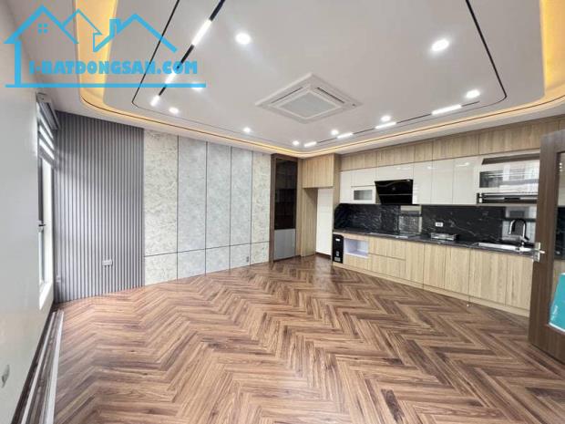 Hạ Giá Bán Căn 42m2 6T Trung Tâm Gia Thuỵ, Long Biên 12.X Tỷ Gara 2 Ô Tô, Full Nội Thất - 5