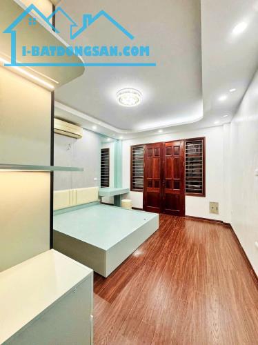 BÁN NHÀ PHỐ TRẦN ĐẠI NGHĨA,, 40M2, 5 TẦNG, MẶT TIỀN 4M, Ô TÔ ĐỖ CỬA, Ô CHỜ THANG MÁY, GIÁ - 2