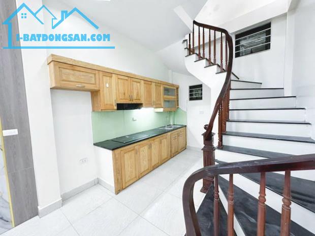 Bán nhà Cổ Điển A, Tứ Hiệp, Thanh Trì, diện tích 30m2, 5 tầng, Ô tô đỗ cổng - 2