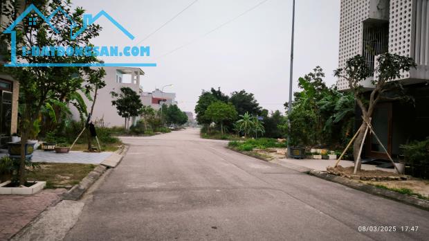 Bán nhanh N1.15 đường Đặng Tính khu Quân Đội Cẩm Khê P Tứ Minh - 3