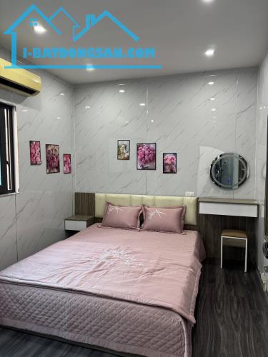 Hót. Tập thể ngõ 203 Kim Ngưu 3 ngủ, Ô TÔ đỗ chân cầu thang, full nội thất, 85m. SĐCC. - 2