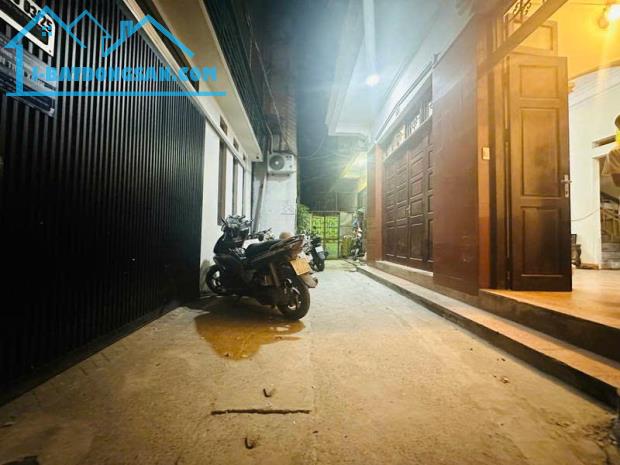 HOÀNG HOA THÁM - PHÂN LÔ - 20M RA Ô TÔ - 70M RA PHỐ - SỔ VUÔNG BÁNH CHƯNG - 1