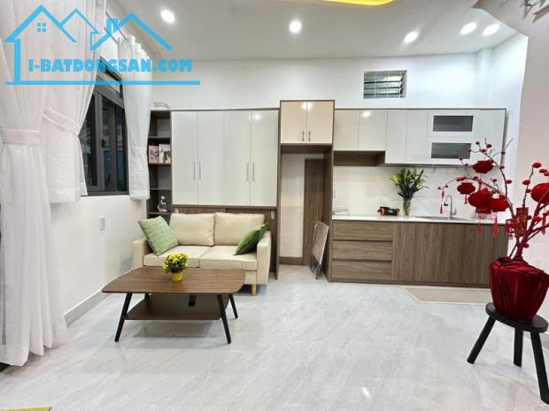 SIÊU PHẨM NHÀ ĐẸP - LÔ GÓC THOÁNG MÁT - CHỦ TẶNG NỘI THẤT XỊN - HXH NHỎ SÁT MẶT TIỀN - 2 T - 3