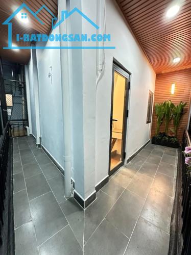 SIÊU PHẨM NHÀ ĐẸP - LÔ GÓC THOÁNG MÁT - CHỦ TẶNG NỘI THẤT XỊN - HXH NHỎ SÁT MẶT TIỀN - 2 T - 1