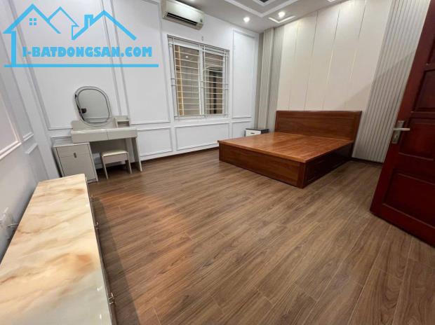CHỦ BÁN GẤP! THỤY KHUÊ 38M 8.5 TỶ- 2 MẶT THOÁNG TRƯỚC SAU - NGÕ RỘNG THOÁNG 3 GÁC ĐUA
