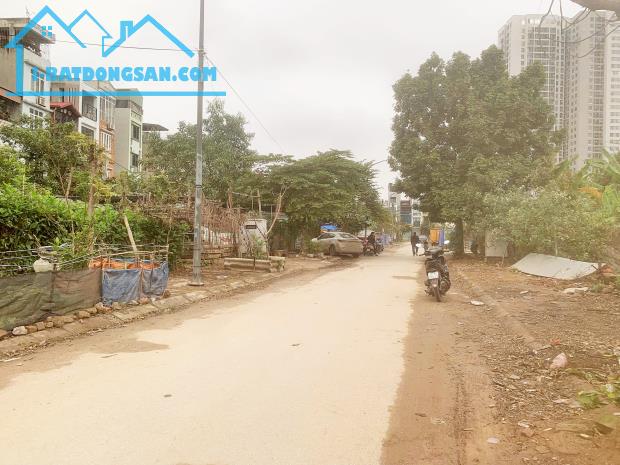 Vạn Phúc ,  35 m2*4T,   Ô TÔ TRÁNH – NỘI THẤT ĐẸP ,   9.4 tỷ - 5
