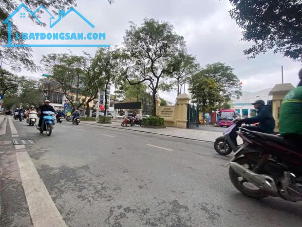 Cần Bán Nhà Đôi Cấn - Nhà Đẹp Gần Phố - Gần Bãi Ô tô - Nội Thất đẹp - Vừa Ở vùa KD - DT - 4