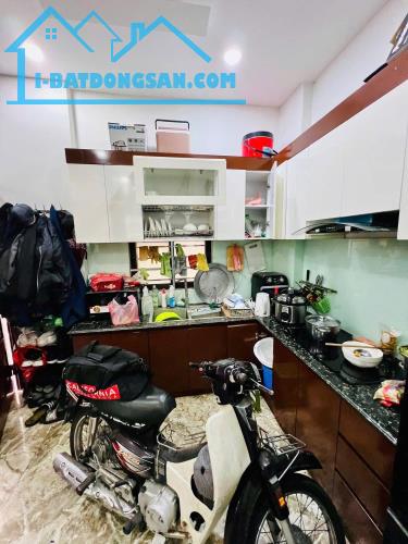 🏡 NHÀ ĐẸP NGUYỄN VĂN CỪ - 5 TẦNG - NGÕ THÔNG - 6,35 TỶ! - 3