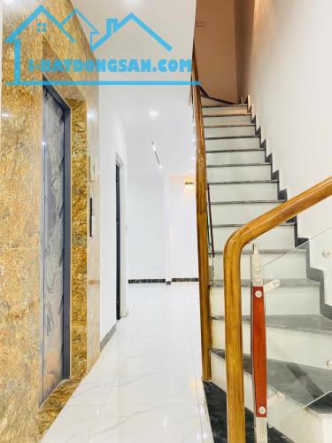 Bán nhà Đẹp Kim Giang 47m2, 5T, 6N, Sổ Vuông, Ngõ Thông, Thang máy, Ở&Cho Thuê Đều Đỉnh