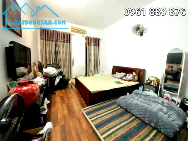 BÁN NHÀ ĐẸP PHỐ YÊN LÃNG, QUẬN ĐỐNG ĐA, NHÀ DÂN XÂY 2 THOÁNG. DT:60MX4T. GIÁ:15,8TỶ - 2