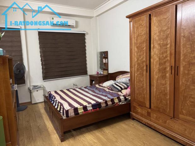 🏡 Bồ Đề - Long Biên - 50m2 - 9,9 tỷ - Dân xây - Ô tô - 3 thoáng - 4