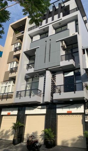 Chính chủ cho thuê nhà MT Võ Văn Kiệt, 5 lầu, 900 m2 sàn.