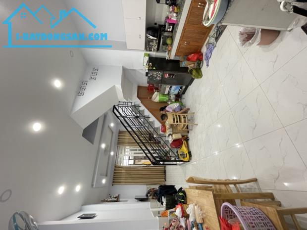 NHÀ ĐẸP LÊ TRỌNG TẤN HẺM XE HƠI SÁT MẶT TIỀN- 55M2 (4.6x12) -SỔ HOÀN CÔNG ĐỦ. CHỈ HƠN 4 TỶ - 2