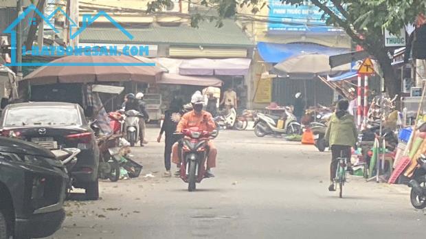 BÁN NHÀ PHỐ BỒ ĐỀ 70M, 3T, MT5M, Ô TÔ TRÁNH, KINH DOANH, DÒNG TIỀN, GIÁ THƯƠNG LƯỢNG.