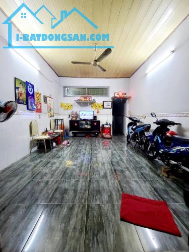 Bán  nhà gần khu Tên Lửa, Bình Tân, 76m2, hẻm 8m, không lộ giới, không qui hoạch, giá 5tỷ - 1