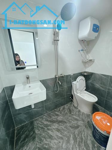 BÁN NHÀ PHỐ YÊN LÃNG, THỊNH QUANG, ĐỐNG ĐA, 34M * 4 TẦNG* DT THỰC TẾ 120M GIÁ 4.65 TỶ + Vị - 5