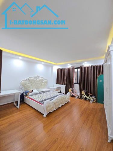 Bán nhà Phố Thạch Bàn. Ô tô đỗ cổng, Đi bộ ra chợ, 500m ra Aeon Long Biên. Lh 0965858116 - 2