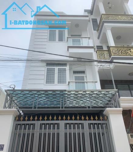 Bán nhà 1 trệt 2 lầu hẻm xe hơi, 1 sẹc Lò Lu Q9 giá 5,2 tỷ