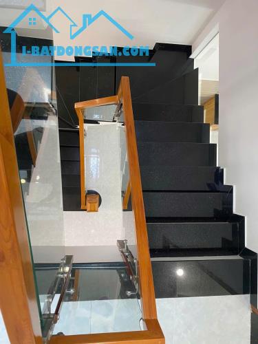 Bán nhà 1 trệt 2 lầu hẻm xe hơi, 1 sẹc Lò Lu Q9 giá 5,2 tỷ - 4