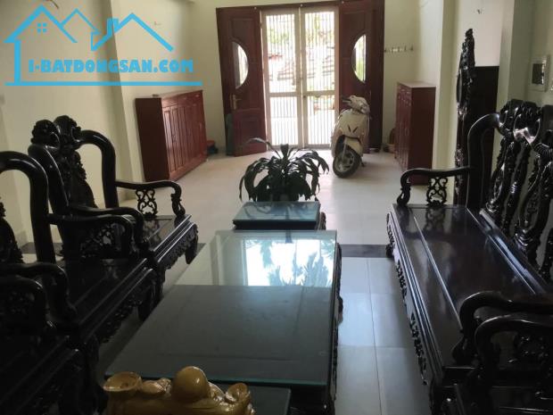 Cần bán nhà 50m2 ôtô tránh kinh doanh tốt Phố Phúc Hoa - 1