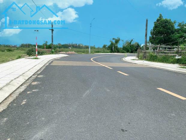 Cần bán lô đất đẹp 2 mặt tiền ngay trung tâm Thị trấn Nam Phước - 2