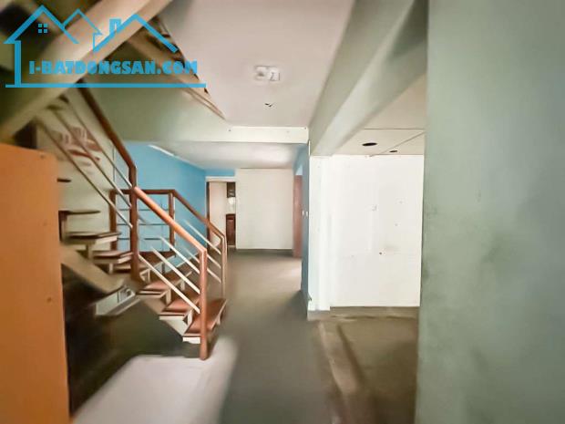 Bán nhà Gia Thụy Long Biên diện tích rộng 126m mặt tiền: 7m 19 tỷ ngõ thông oto 7 chỗ vào - 1