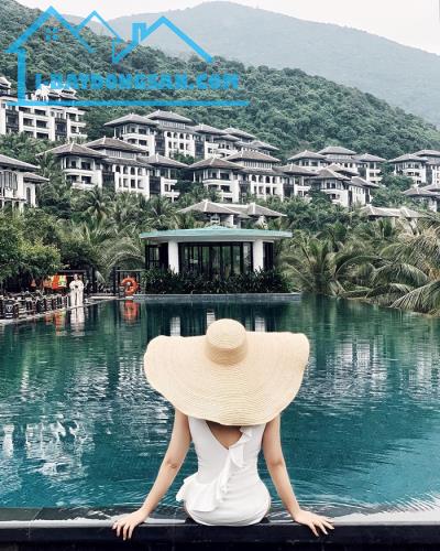 Em có căn liền kề VIP kế xen khe trục C5-Sun Urban City. Giá cực mềm cho anh chị đầu tư