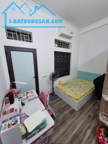 Bán nhà phố Kim Ngưu, Hai Bà Trưng 35m, 4 tầng, Giá: 6.98 tỷ. LH: 0937.158.386 - 2