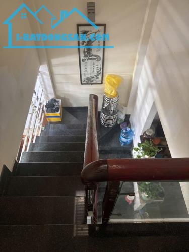 (B2004) NGÃ TƯ BỐN XÃ. 4m*10m. 2 TẦNG - NHỈNH 4T - HXH.  - Xe hơi đỗ cửa thông tứ tung. - - 2