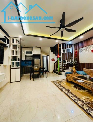 Bán nhà đẹp Phố Đặng Tiến Đông- Đống Đa- 38m2x5t- gần phố- gần ô tô- nhà dân xây. - 1