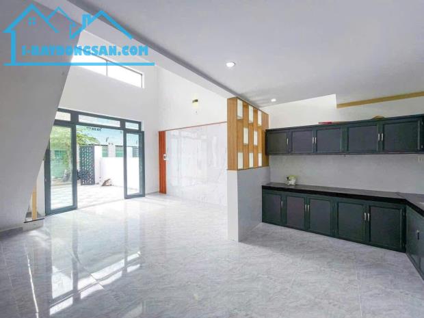 NHÀ SỔ HỒNG RIÊNG THỔ CƯ,NGAY ĐƯỜNG ĐỒNG KHỞI,CHỈ CẦN 500TR NHẬN NHÀ