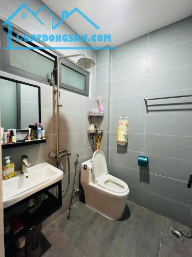 MÌNH CÓ VIỆC VỀ QUÊ NÊN CẦN SANG NHƯỢNG LẠI MẶT BẰNG KINH DOANH PHƯỜNG 13 - TÂN BÌNH - 4
