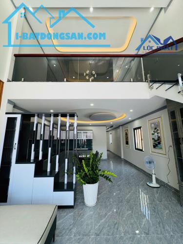 BÁN NHÀ Gác Lửng SỔ RIÊNG Ngay HOÀNG YẾN . Trảng Dài , Biên Hoà GIÁ 2 TỶ 490 - 3