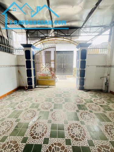 NHÀ GIÁ RẺ, PHAN VĂN HỚN QUẬN 12, 100M2 NGANG 5M, HẺM XE HƠI ĐẬU CỬA CHỈ 5 TỶ 600 - 1