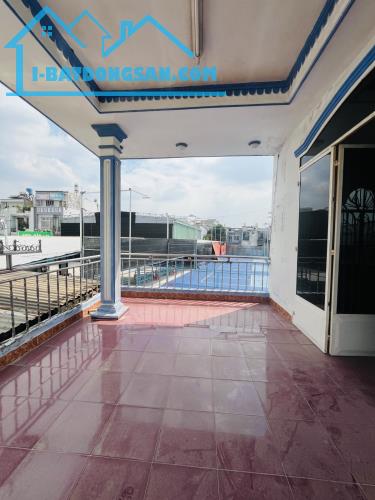 NHÀ GIÁ RẺ, PHAN VĂN HỚN QUẬN 12, 100M2 NGANG 5M, HẺM XE HƠI ĐẬU CỬA CHỈ 5 TỶ 600 - 2