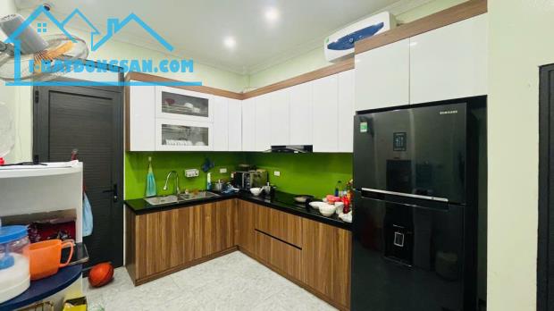 HIẾM: Bán nhà 33m2 khu vực Cầu Giấy, 4 phòng ngủ, 2 mặt thoáng 7,4 tỷ - 4