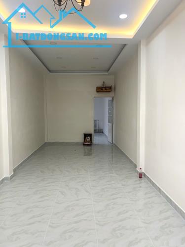 SÁT VÁCH KHU TÁI ĐỊNH CƯ 38HA NHÀ HẺM XE HƠI PHAN VĂN HỚN DT 53M2 MỚI Ở NGAY. CHỈ HƠN 3 TỶ - 4